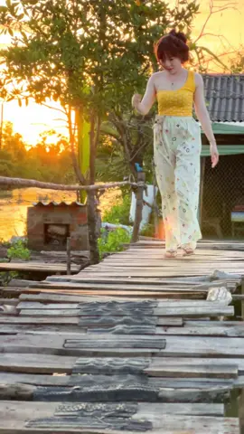 Anh mau về đây nghe e hát mấy câu dân ca 🥰#xuhuong #trending #xuhuongtiktok #đồngquê 