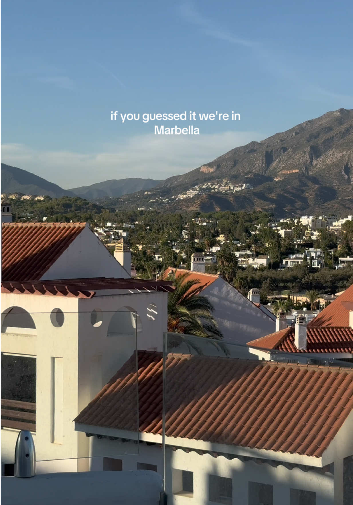 Come with us on our very first Vesari brand trip 🤍✨  #brandtrip #marbella #marbellalifestyle #luxuryactivewear #fypp 