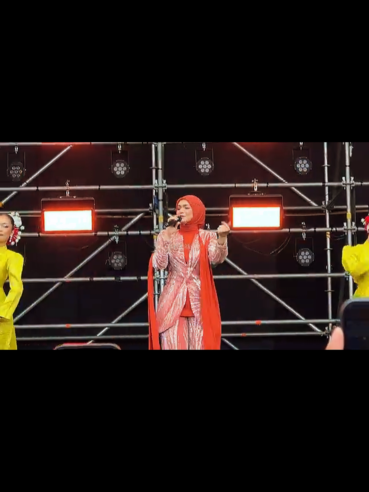 CINDAI, PESTAPORA, INDONESIA,JAJARTA, #SITINURHALIZA #biduanitanegara #malaysianomberone #voiceofasia #queen 