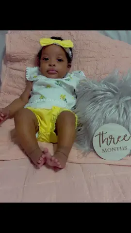 Look @ granny twin she so lovely ( Babygirl) and very spoil