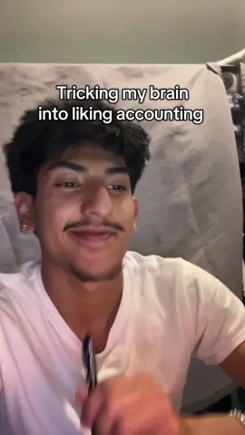 Tricking my brain into liking #accounting  • • #college 