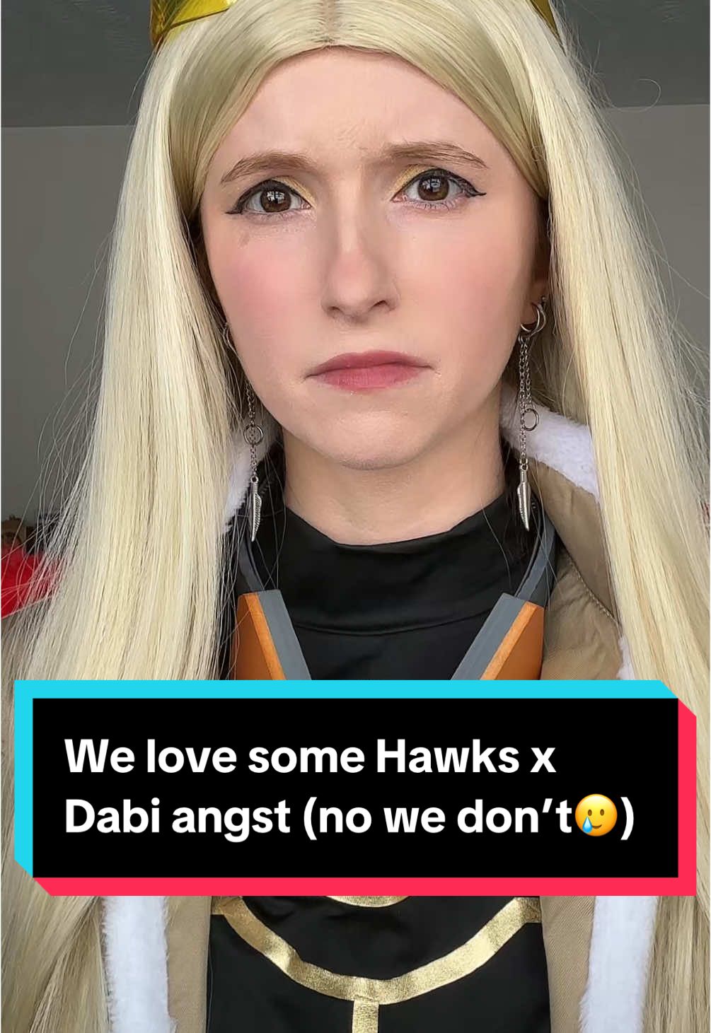 We love some Hawks x Dabi angst (no we don’t🥲) #cosplay #genderbend #anime #dabi #hawksbnha #myheroacademia #myhero #hawks #GenshinImpact 