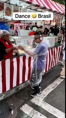 Gracie esse na Praca da liberdade - SP #dance #humor 