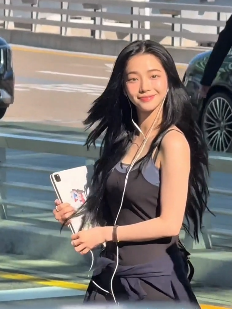 KARINA at ICN Airport heading to NY #karina #aespa #카리나 #fyp #karinaaespa 