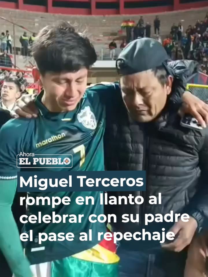 😭⚽️ El joven jugador no pudo contener la emoción y compartió lágrimas junto a su padre tras el triunfo que acerca a Bolivia al Mundial. Video: APG #AhoraElPueblo #Noticias #futbol #Terceros