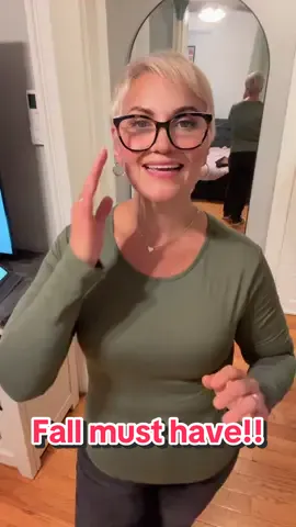 🍂 Fall Fit Must-Have!  Obsessed with this Loman 4-pack crop tee—olive green, brown, white & black  ✔️ Casual round neck ✔️ Soft, comfy, and flattering ✔️ Perfect for layering or rocking solo ✔️ Daily wear approved                    ✅ Serving cozy, cute, and confident all season long. #Jessie  #fallfashionfinds  #croptopseason  #comfyandcute  #bronxstyle 