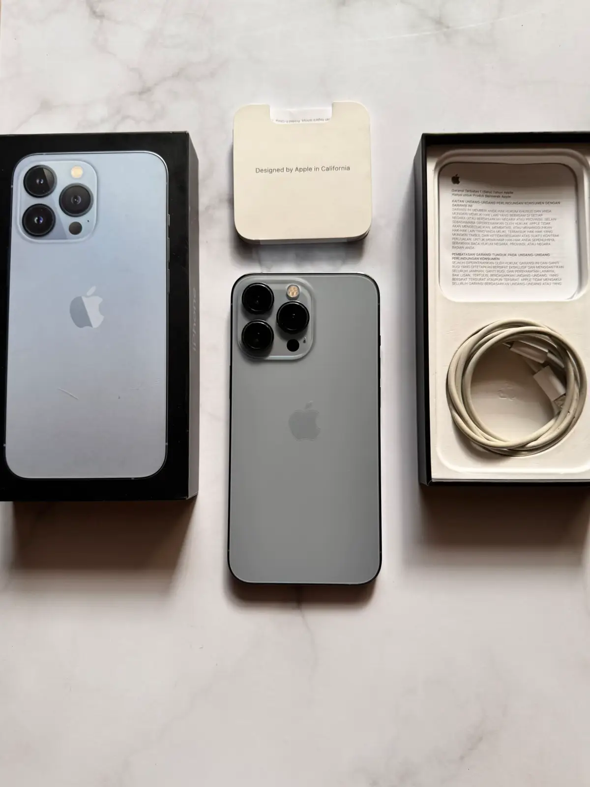 Ready Stock ✔️  iPhone 13 Pro 128GB iBox - Sierra Blue🦋 • Garansi Resmi Indonesia iBox ( PA/A ) • Fungsional Normal 100%, tanpa Minus • Face id & True tone Berfungsi • BH | Battry Health 77% Original • Kondisi Fisik Like New (97–98% Mulus ) + Kelengkapan Fullset Original + Free Pindah Data / Buat Akun iCloud + Free Tempered Glass & Softcase ( Jika Stok Tersedia ) Harga 13 Pro 128GB iBox : Rp 8.499.999 Harga Negotiable atau Bisa nego..   Bisa Upgrade / Downgrade Tukarkan produk lama iPhone ataupun Androidmu ke produk baru. 📦 Siap kirim ke seluruh Indonesia 🛵 COD area Kota Bogor & sekitarnya ( Free Ongkir ) 💳 Payment Transfer BCA - Cash - Split payment Garansi selama 30 hari untuk setiap unit yang dibeli melalui @iseestore Untuk pemesanan & info lebih lanjut, silakan hubungi admin melalui DM atau WhatsApp yang tertera di bio. #fyp #iphonebogor#iphonesecond#iphone #iphone13pro 