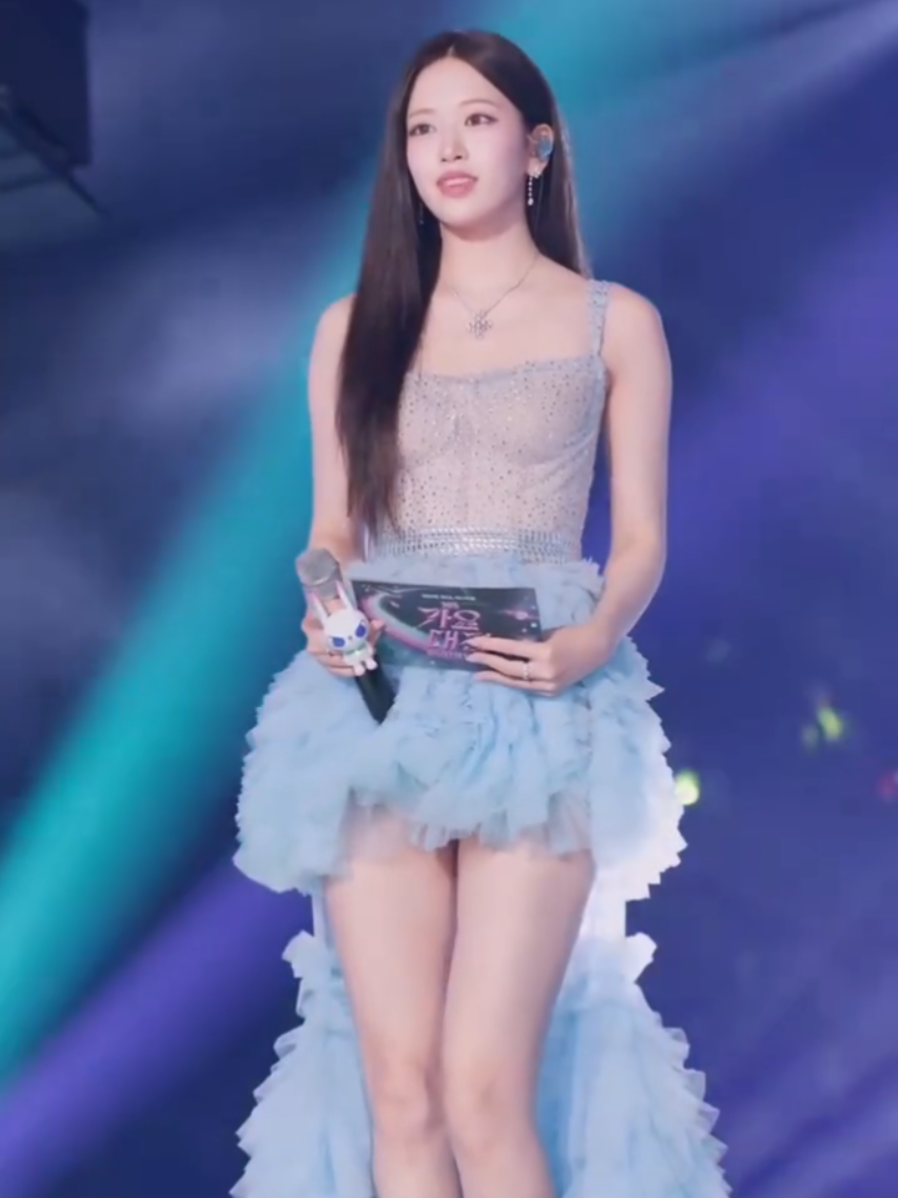 #安兪真anyujin #兪真 #iveanyujin  #禮服 #anyujin