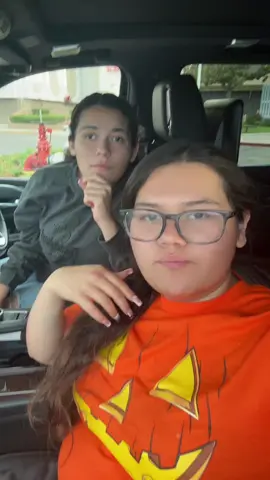 Mall vlog.. Come get new glasses with me. My glasses fell off my face and out the car window got ran over on the freeway and some how are still in one piece. Raybans and are strong lol 😂 #rayban #raybanmeta #lenscrafters  #eyeglasses #gucci 