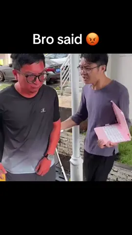 Nah I need to know how he did that 😭 #angry #red #weird (via headmasterbrous/IG)