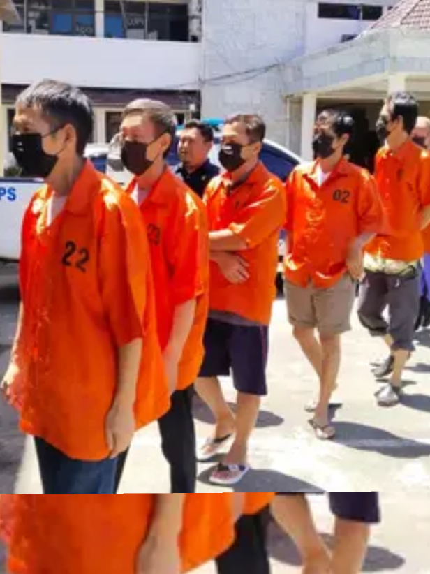 penambangan liar oleh 4 WNA CINA dan belasan WNI DI mimika papua,  #tambangliar #TRANDING #emaspapua #poldapapua  #6bulantoaffiliate 