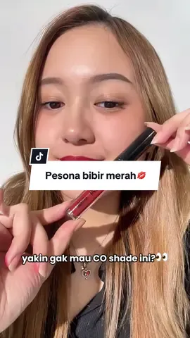 Pesona bibir merah 💋 Lora pakai Urban Lip Cream Matte shade 20 Red Gala. Yuk buruan checkout! #Implora #ImploraCosmetics #BeraniJadiAku #ImploraUrbanSeries #ImploraUrbanLipCreamMatte