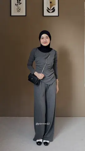 jajan seblak pake outift yg simple ajaa😉 @Nazzara Official #oneset 