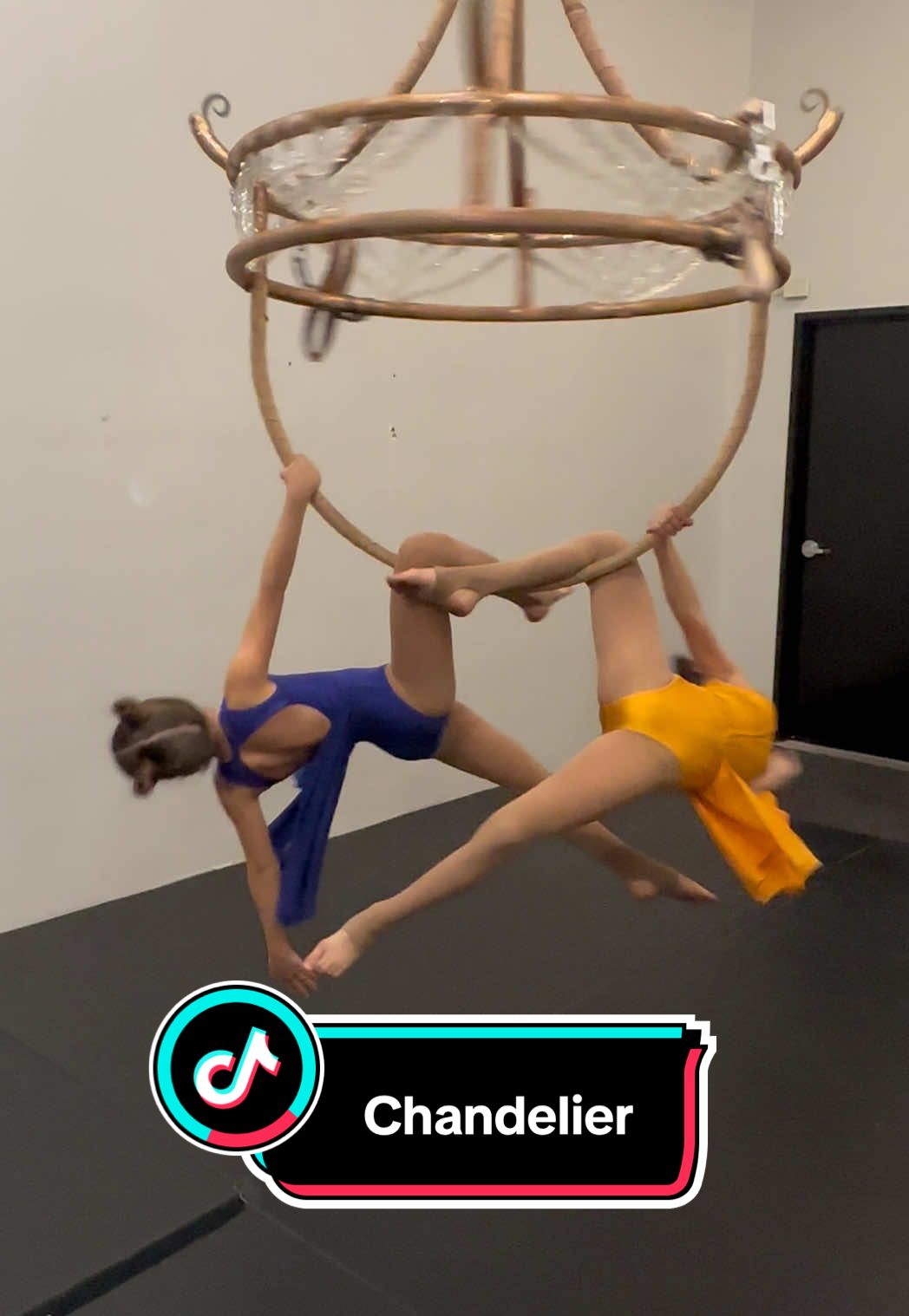 #chandelier #aerialgymnastics #twins #recommendations #fyp 
