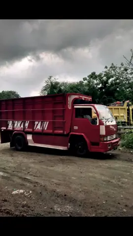 #CapCut  sebelum dan sesudah masuk lampung. mobil ini jdi saksi bisu begitu indahnya jalanan di lampung 🥀🥀 #ragasamaniaindonesiacomunity #trukmodifikasi #truklovers #trukmaniaindonesia #ragasa_mania_menolak_punah #ragasamania #lampung 