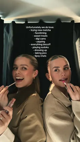 Just a few of the things we both love 🎞️🎞️@Ella Victoria #sister #photobooth #trend 