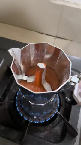 mokapot time #coffee #mokapot #mokapotcoffee 