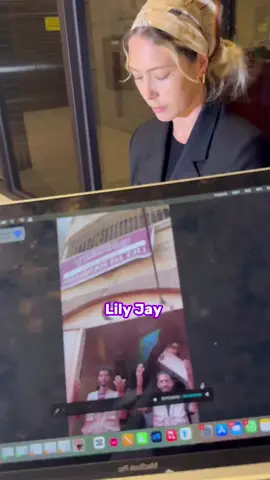 Lily Jay adalah seorang Influencer asal Australia yang menjadi Mualaf. 