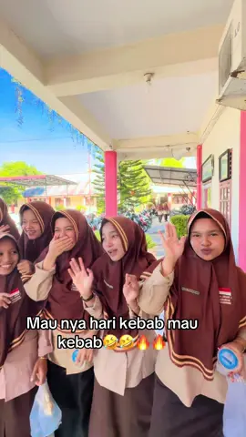 Terimakasihpakprabowogibran🫡#boskeluargadoorsmer #presidenprabowo2024 #BGNaceh #makangratissss #fyppppppppppppppppppppppp @Gibran Rakabuming 