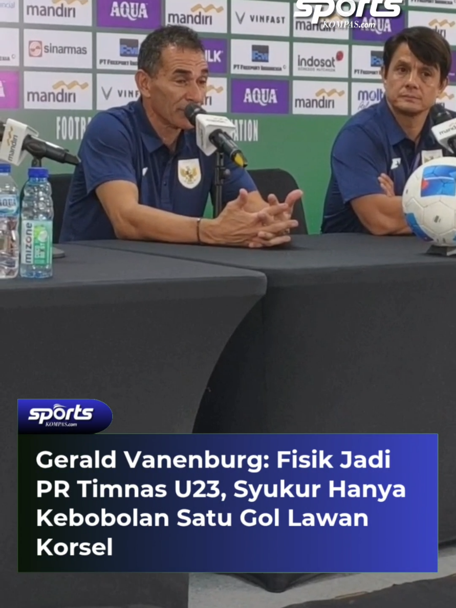Usai kalah dari Timnas U23 Korea Selatan, pelatih Timnas U23 Indonesia, Gerald Vanenburg, menyoroti masalah fisik yang masih menjadi kelemahan utama pasukannya. Ia menilai secara kualitas Indonesia sebenarnya sangat baik, namun masih kalah dalam hal fisik. Coach Gerald juga memuji Korea Selatan sebagai tim yang sangat bagus, dan menyebut bahwa hanya kalah 1-0 dari lawan sekelas Korsel sudah merupakan hasil yang cukup positif.. Kreatif: Sayid Al Ghifari  Editor: Sem Bagaskara  #TimnasIndonesia #TimnasDay #PSSI #GarudaMuda #AFCU23Qualifiers