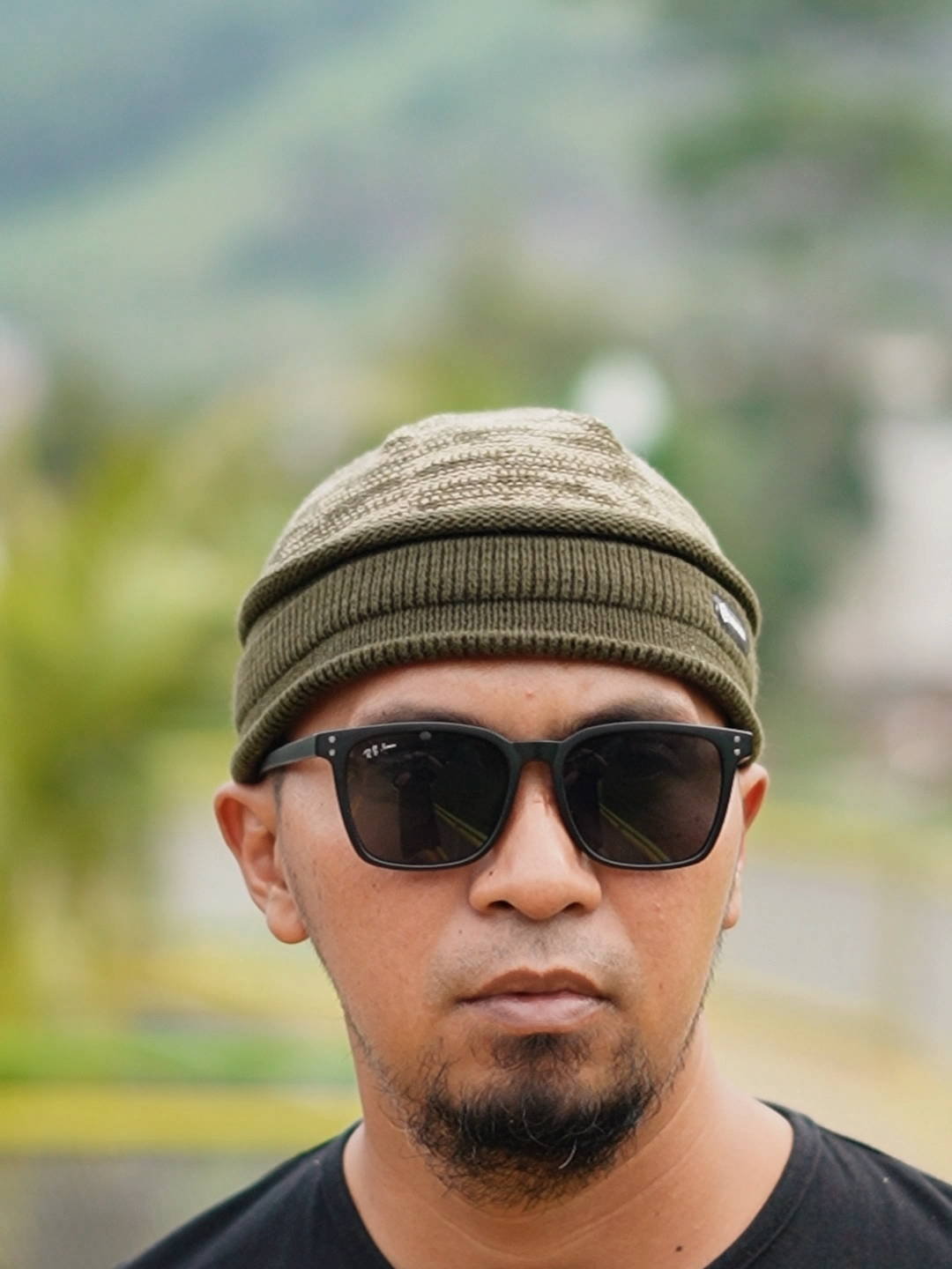 Bagian 113 Topi Peci Qosam ARmy Combinasi Tidak ada jaminan keshalihan seseorang dilihat dari apa yang dia pakai, tapi perlu diketahui orang-orang shaleh akan sangat memperhatikan apa yang mera pakai.. #eirmuse #kuplukdistro #kuplukrajut #ootdmuslimpria #peci #pecisholat