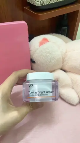 Kem v7 dưỡng trắng mờ thâm nám tái tạo phục hồi #xuhuong #sanphamchinhhang #mỹphẩhànquốc #shopmevabathapcam #v7tonightlight 