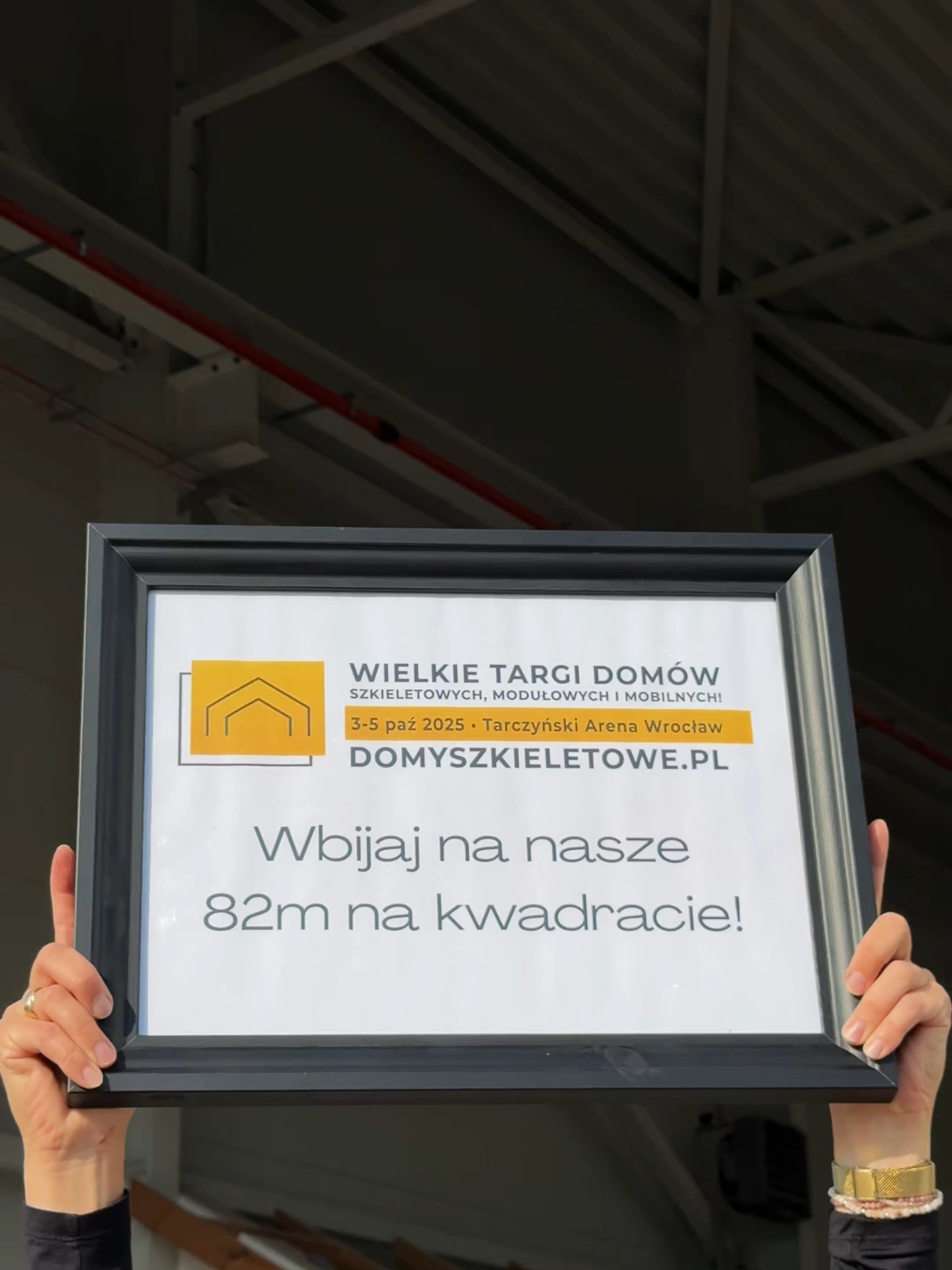 Nie uwierzysz, ile miejsca naprawdę kryje nasz Y-Home o powierzchni 82m🏠 Sprawdź to na własne oczy w dniach 3-5 października podczas Wielkich Targów Domów Szkieletowych, Modułowych i Mobilnych we Wrocławiu. My się zdziwiliśmy, teraz czas na Ciebie😊 Z kim widzimy się we Wrocławiu? Napiszcie w komentarzach👇 Bilety oraz więcej informacji na www.domyszkieletowe.pl  DomySzkieletowe.pl - domy szkieletowe oraz modułowe i mobilne #domszkieletowy #domjednorodzinny #domparterowy #dom #domyszkieletowe #yhome #grupaburkietowicz #drzwiotwarte #targidomów