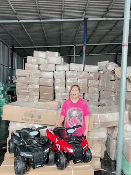 Xe motoo điện 4 bánh cho bé #embe #xeoto #xetreem #sieuxethethao #xedienchobe 