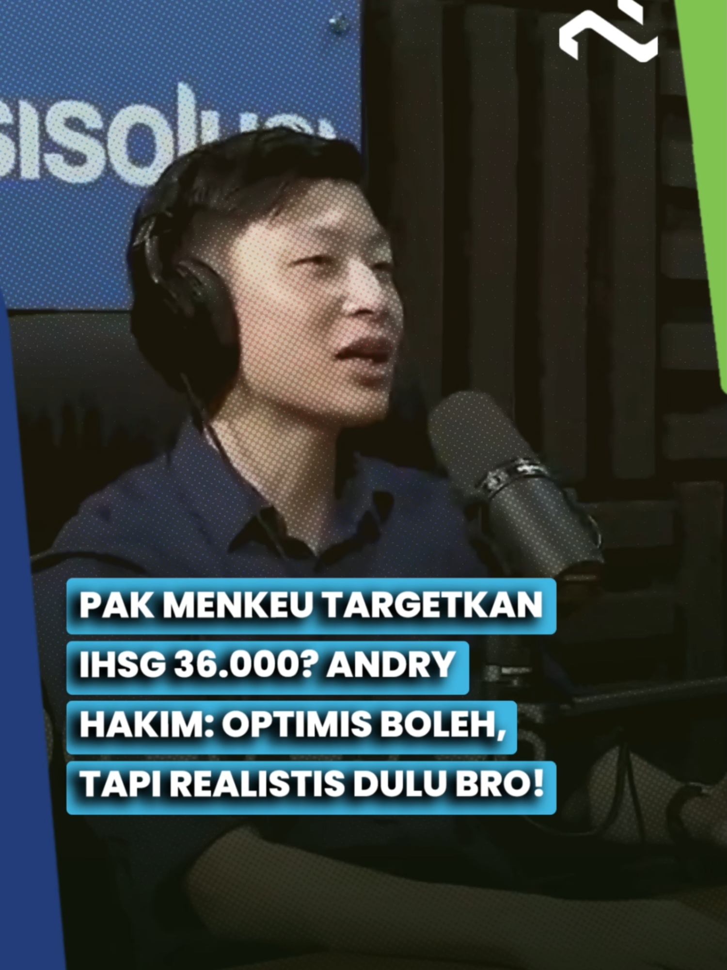 Dalam podcast KasiSolusi, praktisi pasar modal Andry Hakim menilai target IHSG tembus 36.000 yang disebut Menkeu terlalu overconfidence. Menurutnya, untuk naik ke level 8.000 saja Indonesia butuh waktu puluhan tahun. Jadi bagaimana mungkin IHSG bisa naik tiga kali lipat dalam waktu singkat? Optimisme memang penting, tapi Andry mengingatkan pasar butuh realitas. Karena tanpa fundamental kuat, target besar hanya akan jadi wacana. Setuju nggak kalau prediksi IHSG 36.000 ini terlalu jauh dari kenyataan? #AndryHakim #menkeu #IHSG #PasarModal #InvestasiSaham