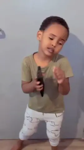 ciyal ciyal ya iso dhici kara😅#foryoupage❤️❤️ #CapCut #muha #somalilandtiktok💚🤍❤ #opppppppppppppppppppppppppp 