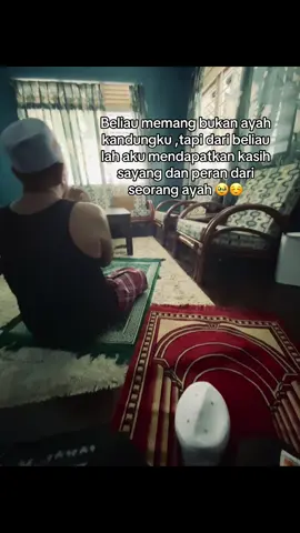 Meskipun Ayah kandungku telah tiada ,aku sangat bersyukur ada Ayah Angkatku yang sangat menyayangiku 🥹☺️🥰 Terima kasih Baba byk bgi kata2 n smngt utk kedepan hari ..Semoga baba diberi kesihatan yg baik olehNya 🤲🏻 #fyp #quotes #ayah #ayahangkat 