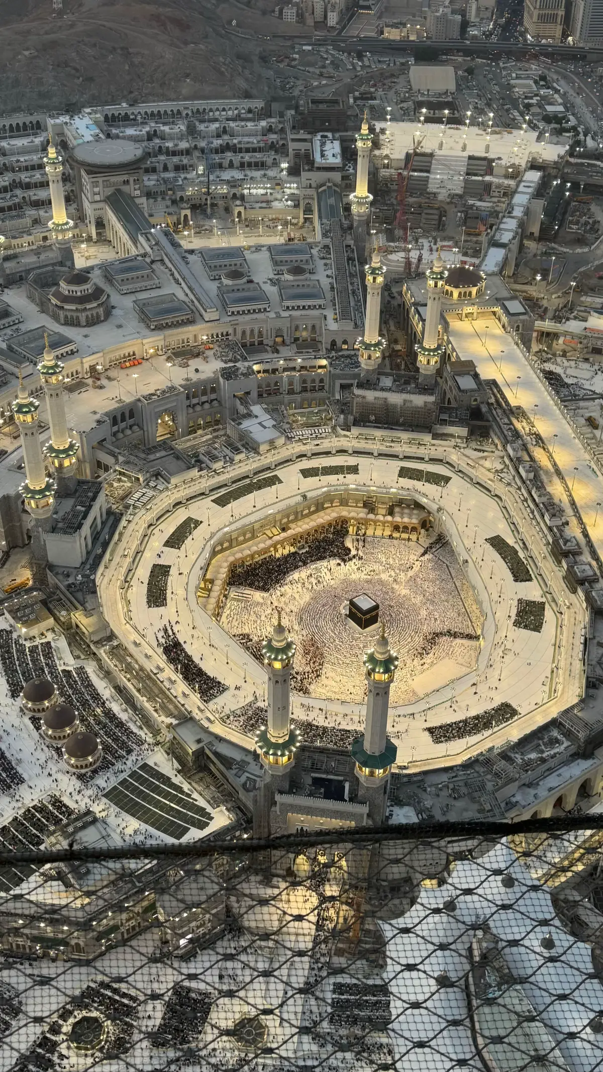 تصويري من أكبر ساعة فالعالم 🇸🇦🤍#مكة #ترند #explore #new #متحف_برج_الساعة 