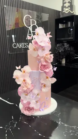 Layla is One ~ What do you think of this pretty cake for a pretty princess!  #cakesbyadam #sydneycakes #sydneyaustralia #cake 