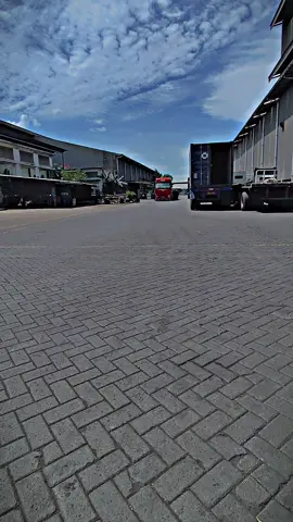 kapan di muat iki boskuuu #trukstory #fyp #trukmaniaindonesia #fawjh6 #sibasurya #cctv_truck_indonesia #temanggunghits 