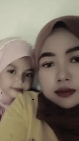 sehat sllu putri kecilku...