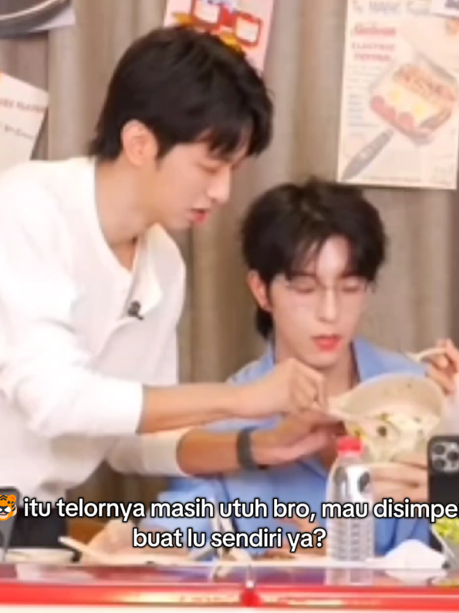 Qiu-Qiu tuh bawel bgt keknya ya? hahahaha gemes!! Peien gasengaja numpahin kuah di celananya, heboh... Gantian Axing yg numpain malah jadi kalem 😭🤣🤣 Nonton lengkap di youtube OrangeFair ya ❤ #abodesire #desire4 #eliothuang #kipukaqiu #jianghenglipeien 