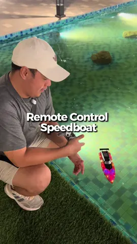 Isa sa mga paborito kong laruan ngayon, Remote Control na speedboat! Yung inner child ko jusko hahahaha  #speedboat #rctoy #remotecontroltoy #remotecontrolboat #toysforkids 