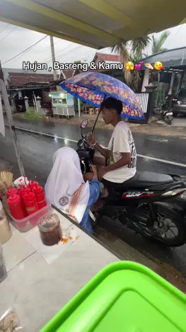 Hujan & basreng Outlet sengon agung purwosari #hujan #basreng #basrengbasah #viral #fyp 