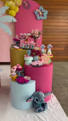 Nossa Alicinha fez 5 anos com esse projeto vibrante...Tema Lilo stitch 