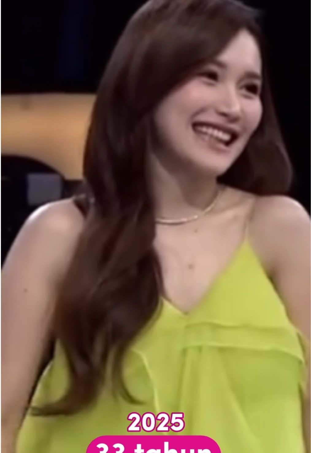 Dari dulu sampai sekarang ayu ting ting ga keliatan ya bedanya! Selalu stunning 🤩 #fit365 #ayutingting #ayutingting92 #ayutingtingting #GlowUp 