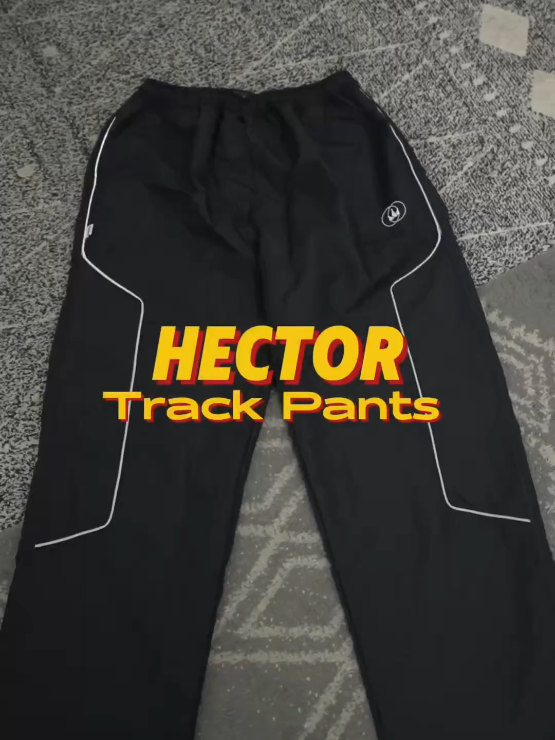 Step up your streetwear game with Hector Trackpants. Hadir dengan material premium & potongan pas, Siap buat nemenin lo ke mana aja😎⚡#screamous #screamous_store #trackpants