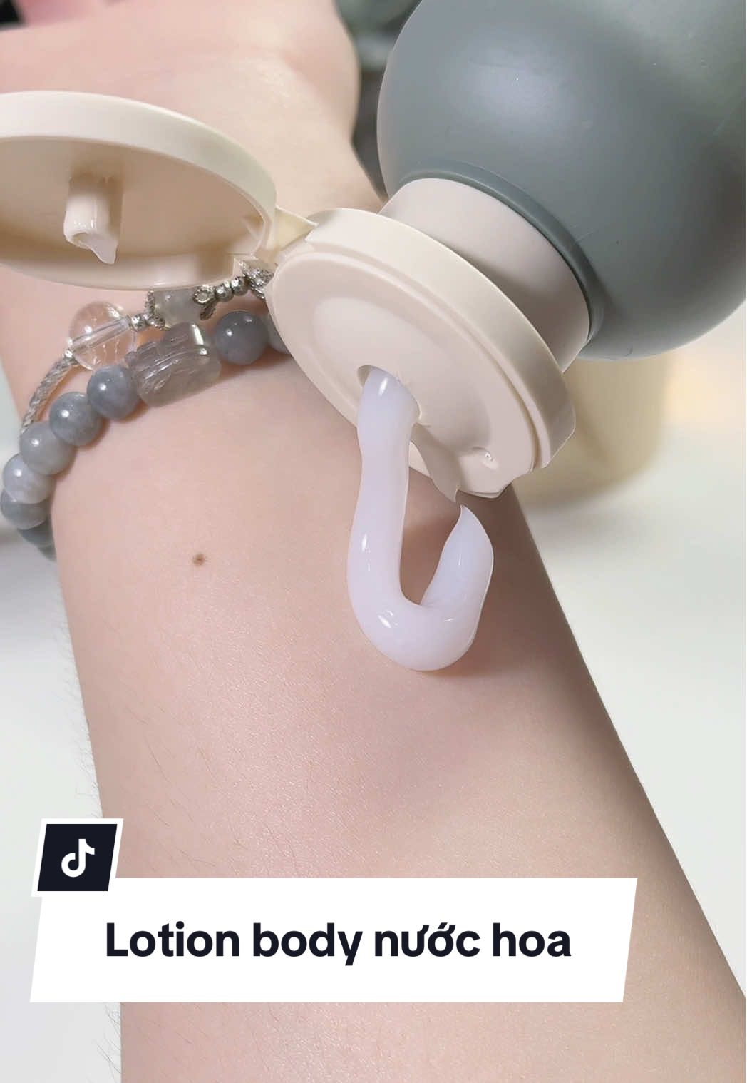 Vừa thơm vừa mềm mại lắm nè #bodylotion #suaduongthe #reviewcamoi #zib #duongdabody 