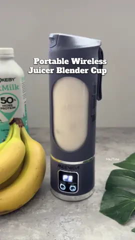 Portable high-power juicer! Make your smoothie, fruit juice anytime anywhere you like @MEEVIDA Appliances.SG #juicer #portablejuicer #portableblender #createtowin #blender 