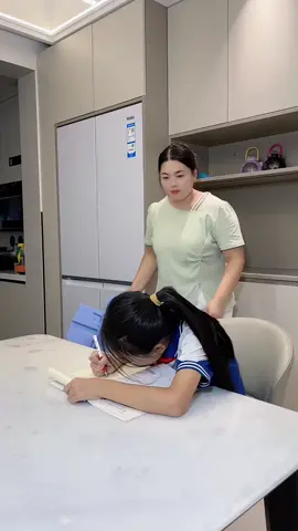 Smart adjustable study desk stand – keeps books steady, improves posture, reduces neck strain, and makes study time more comfortable 📚✨ #fyp #tiktokmademebuyit #viral 