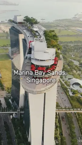 Marina Bay Sands, Singapore #MarinaBaySands #LuxuryHotel #InfinityPool #SingaporeSkyline #DreamTravel     
