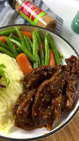 Discover a new way to enjoy lamb without breaking the bank. These Lamb Riblets with Sundried Tomatoes are packed with rich, comforting flavours and use a cut that’s often overlooked – perfect for a family dinner that tastes like a treat. #SCGS Lamb Riblets with Sundried Tomatoes Ingredients 1 kg Lamb riblets 4 tsp (20 ml) Seven Colours Grill Seasoning™️ 1 Tbsp (15 ml) Coconut oil 1 Medium onion, chopped 1 tsp (5 ml) Minced garlic 1 Tbsp (15 ml) Worcestershire sauce 2 Tomatoes, grated ½ tsp (2,5 ml) Sugar 1 cube Beef stock 1 cup (250 ml) boiling Water 6 Sundried tomatoes, chopped Method  Season the lamb riblets with 1 Tbsp (15 ml) Seven Colours Grill Seasoning™️.  Heat the coconut oil in a large saucepan over medium-high heat. Sear the riblets until golden brown, then remove and set aside. To the same pan, add the onion, garlic, 1 tsp (5 ml) Seven Colours Grill Seasoning™️, Worcestershire sauce, grated tomatoes and sugar. Cook for about 3 minutes. Return the riblets to the pan, crumble in the beef stock cube, then pour in the boiling water. Cover and cook for 30-35 minutes, or until the lamb is cooked through and tender. Stir in the sundried tomatoes and simmer for a further 2 minutes before serving. #food #foodtiktok #tiktoksa #fyp 