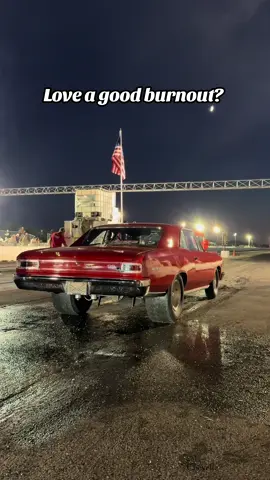 Nothing says muscle car love like a classic Chevy Chevelle lighting it up with a burnout. 🔥 #chevy #chevelle #carcommunity 