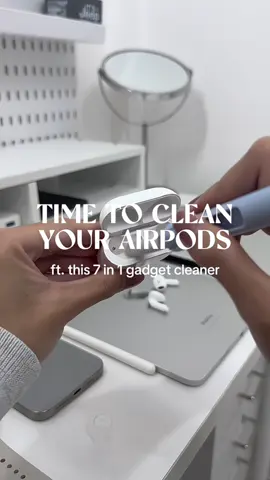 cleaning your gadgets definitely made easier with these tools 👌🏻 #fyp #affiliatemarketing #cleaning #gadgets #asmr 