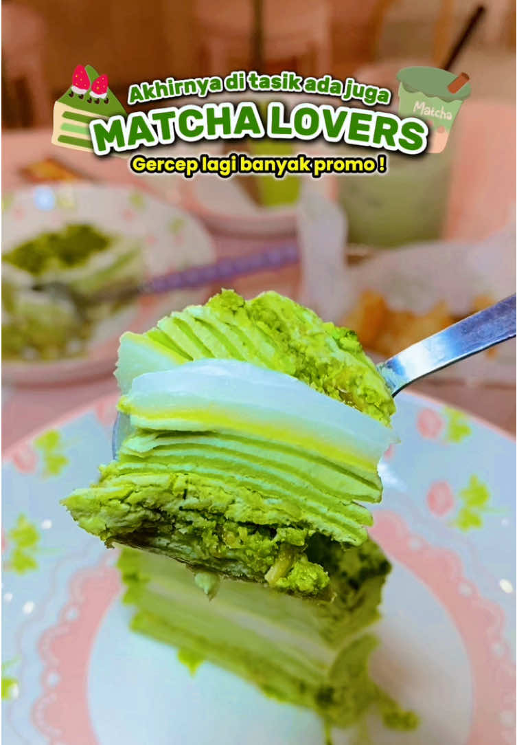 Kabar baik buat Macha lovers di Tasikmalaya nih 🥳.. Akhirnya ditasik ada tempat yang nyediain beberapa variant matcha sekomplit ini, dan spesialnya lagi ada promo up to 25% 🥳🥳.. Tempatnya gemes banget lucu, cocok buat nongkrong / foto” loh.. selain variant matcha banya menu pilihan lainnya yg wajib kalian cobain 🤤.. Gayss cake nya disini mulai dari 35.000-an loh dan yang paling aku suka sih cake customnya kita bisa customs sesuai keinginan kita 😍🥳🥳.. 🏡 Yechi Bakery & coffee @Yechi Bakery Tasikmalaya  📍 Jl. Tentara Pelajar No.1 Tasikmalaya ( Dekat stopan lampu merah ).. #YechiBakeryCoffee #YechiBakeryCoffeeTasikmalaya #SliceTasikmalaya #kulinertasik #MatchaTasikmalaya 