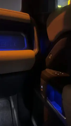 لا تنتظرني التفت يوم قفّيت .. ‏و الله لو تمطـر عيـونـك رعافي #عيضه_المنهالي 